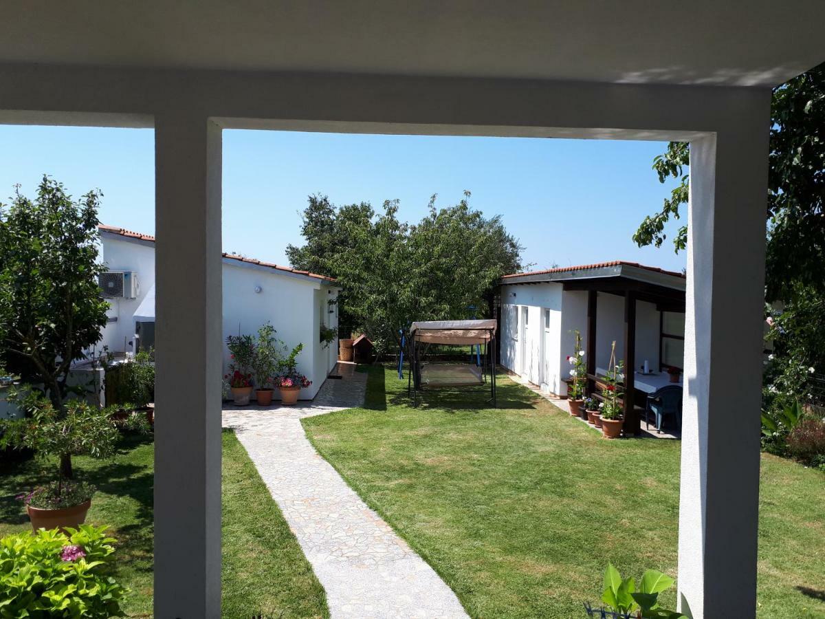 Apartments Miljak Fazana Exterior photo